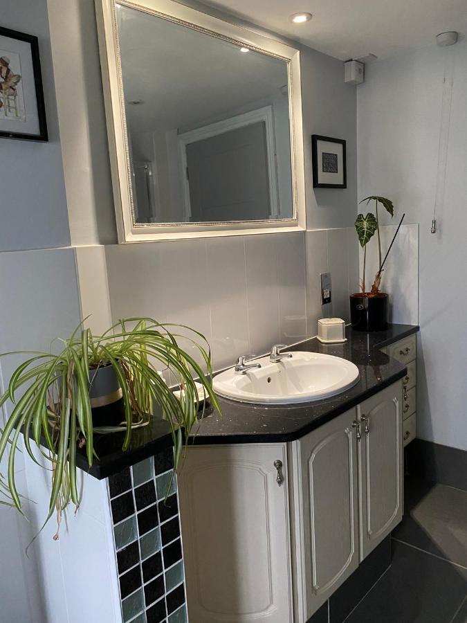 Reynolds Farm Guesthouse แคนเทอร์เบอรี ภายนอก รูปภาพ